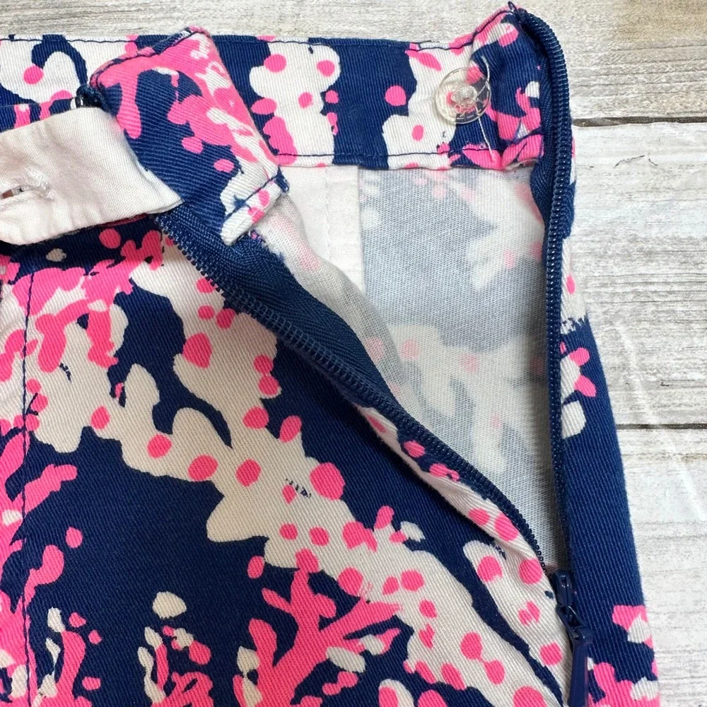 Lilly‎ Pulitzer Hazellle stretch Shorts Navy Pink Coral Reef Size 00 Side Zip